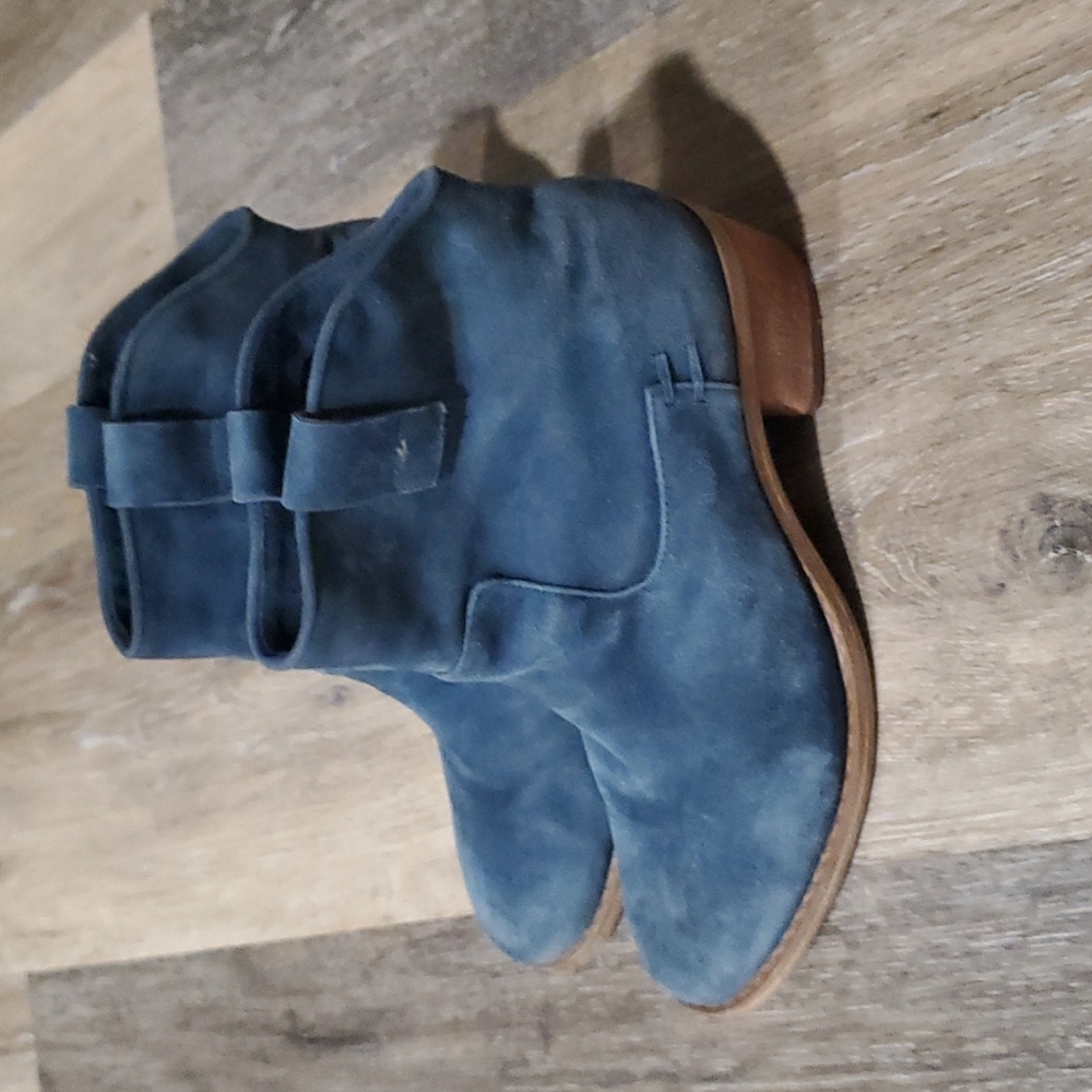 Vince Camuto Boot size 8
